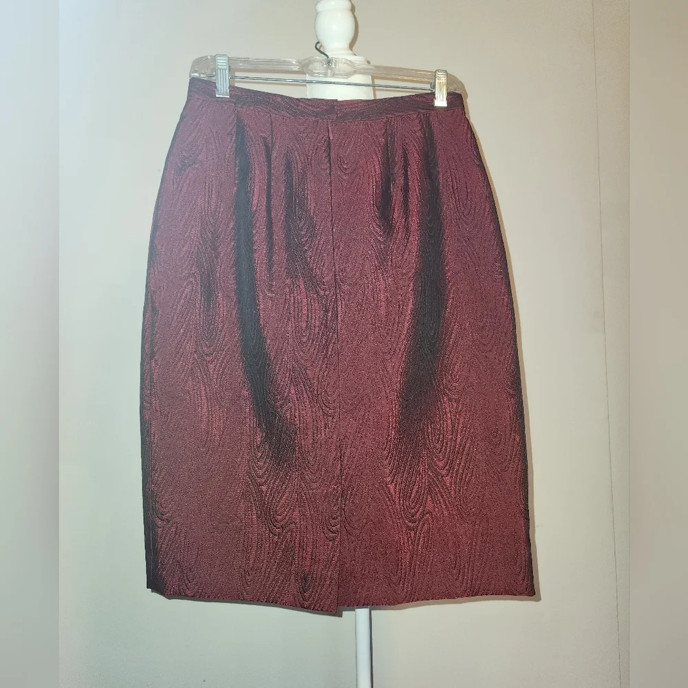 Doncaster Dark Red Oxblood Burgundy Embellished Silky Pencil Skirt 8 EUC